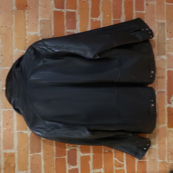 Andrew Marc Men's Black Leather Jacket with Faux Fur Collar - Picture 5 of 16